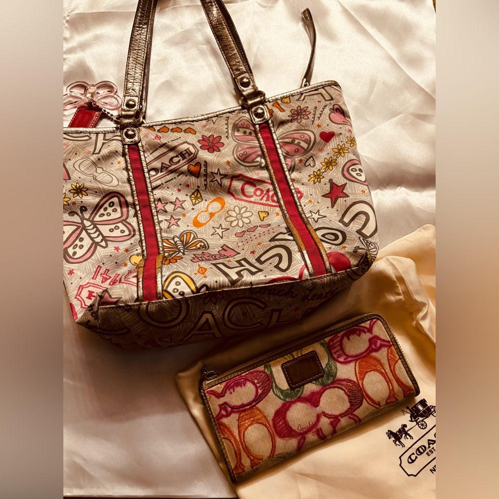 COACH POPPY SHOULDER BAG WITH MATCHING POPPY WALLET